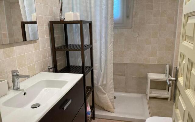 AJ-26 CALELLA DE PALAFRUGELL 6 Pax