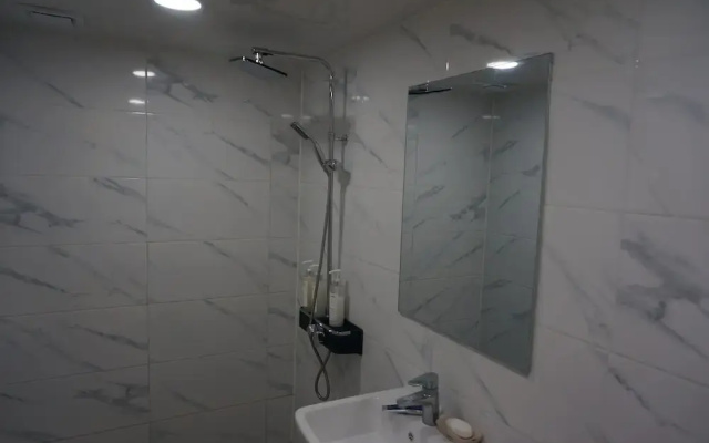 Lang Sam Hotel