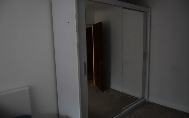 Beautiful 1-bed Apartment in Croydon-free Parking