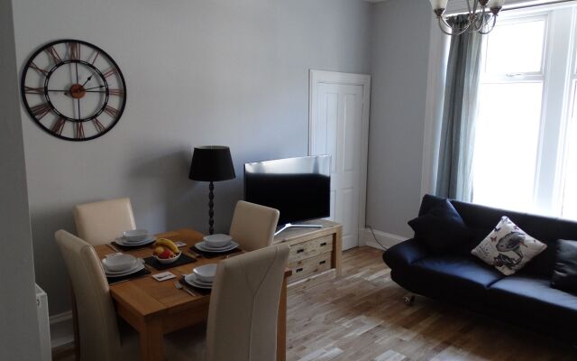 Portum -John St Apartment