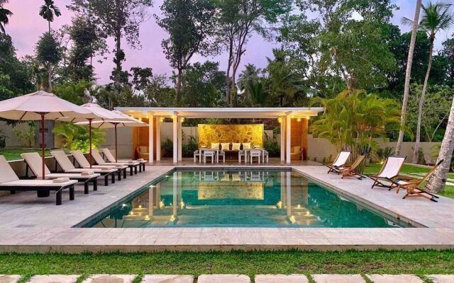 The Deco House
