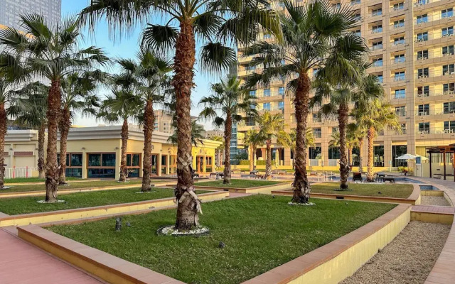 2BR + Maid's w Sea Views in Palm near Nakheel Mall