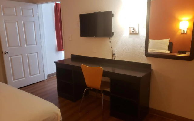 Motel 6 Rancho Mirage, CA - Palm Springs