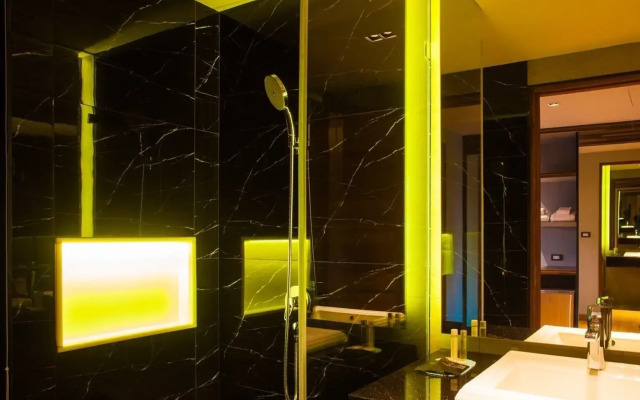 The Glory Gold Hotel