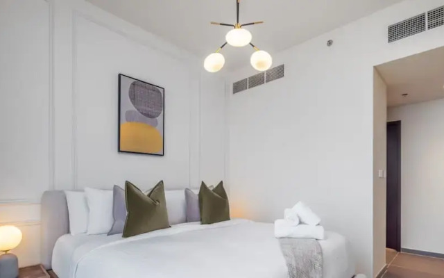 LUX  The Dubai Creek Edge Suite