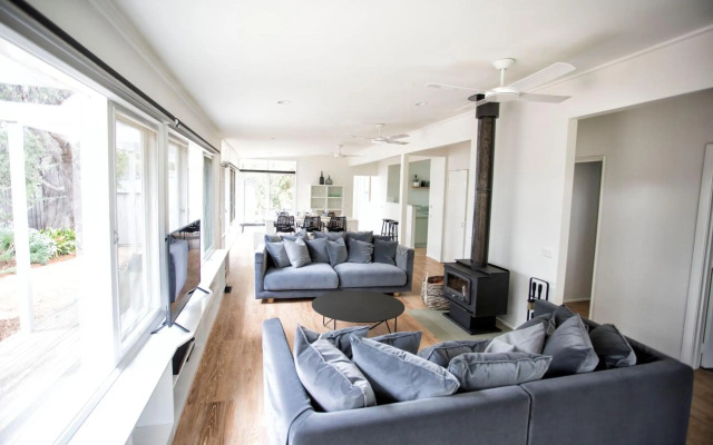 Lonsdale On Glaneuse