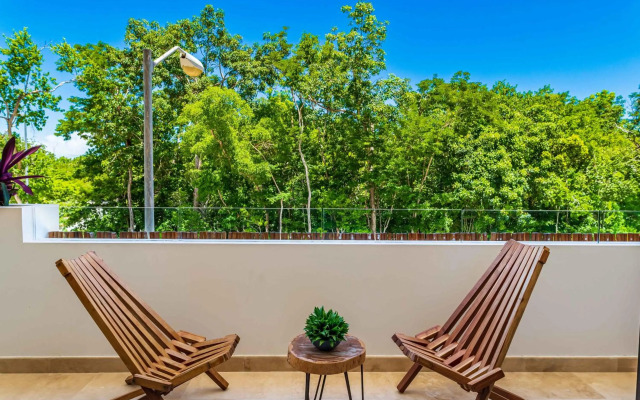 Ultra Luxury Condo, Rooftop Pool and HIGH SECURITY, Viva Residence