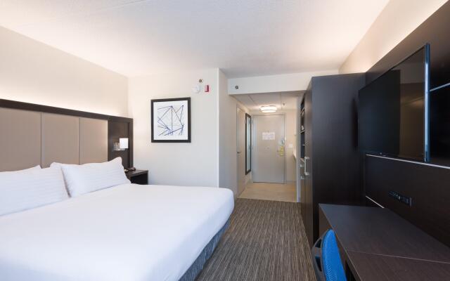 Holiday Inn Express Ramsey-Mahwah, an IHG Hotel