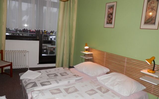 Pension Mona