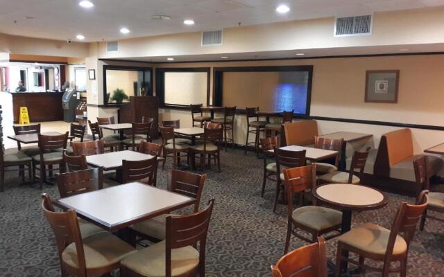 OYO Hotel Phenix City Central