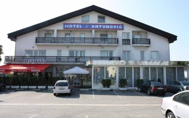 Antunovic Hotel East