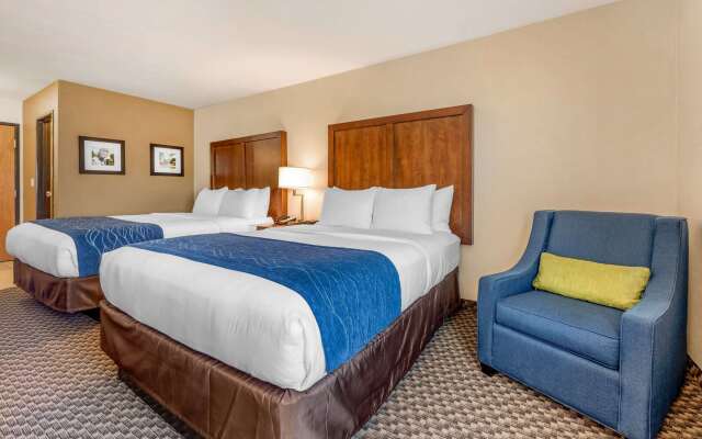 Comfort Inn & Suites near Route 66