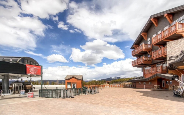 Luxury 3 Bedroom Ski in, Ski out  One Ski Hill Residence Located at the Base of Peak 8 with Hot Tub Access