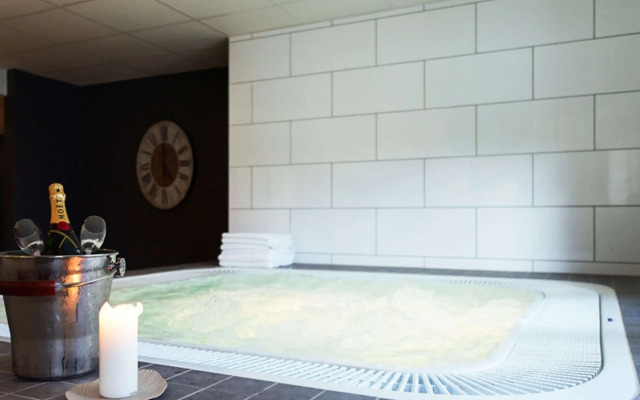 Home Hotel Plaza