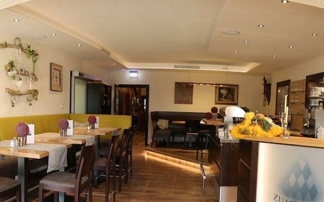 Zu Müllers Winkelhausen