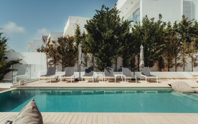 Blue Waves Protaras Beachfront Villa 3