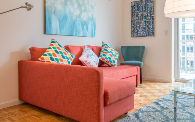 Home Away Apartments at Washington Blvd.
