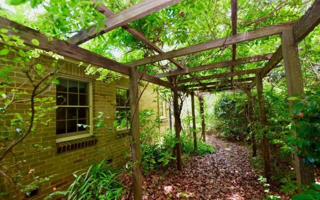 Trinlea Estate Leura Mall