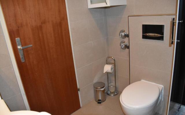 Apartmant Roleen TopC32 by Four Seasons Apartment