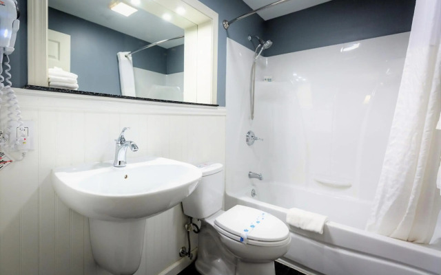 Mt Madison Inn & Suites