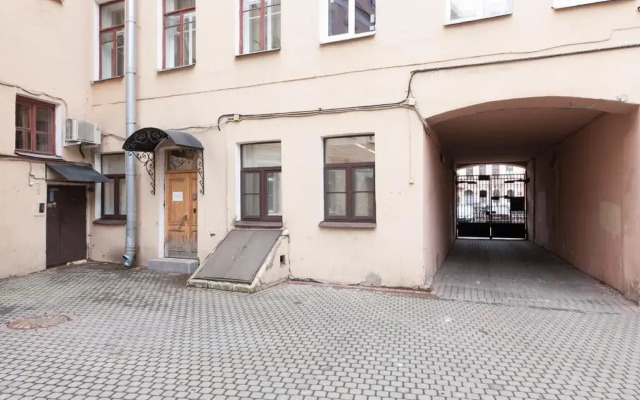 A-RENT On Naberezhnaya Griboedova