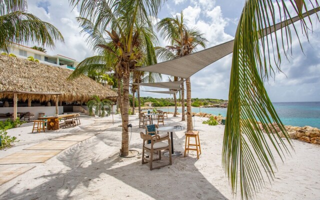 Blue Bay Bungalows - The Garden