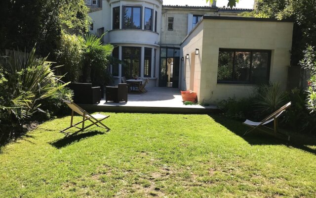 Villa With 4 Bedrooms In Bordeaux, With Private Pool, Enclosed Garden And Wifi