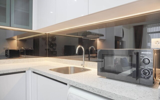 Elegant And Comfy 2Br At Permata Hijau Suites Apartment