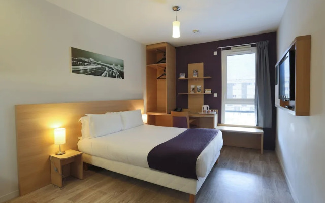 Comfort Suites Lyon Est Eurexpo