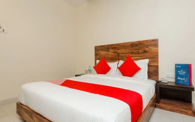 OYO 11747 Hotel Sai Comforts