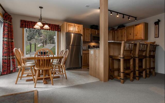 Seasons Four by Snowmass Vacations