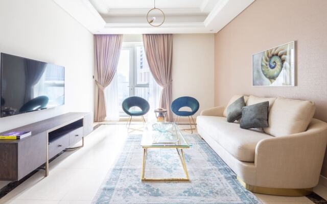 Beaming 3BR Apartment in Downtown Burj District!