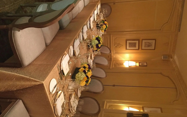 Hotel Plaza Athenee