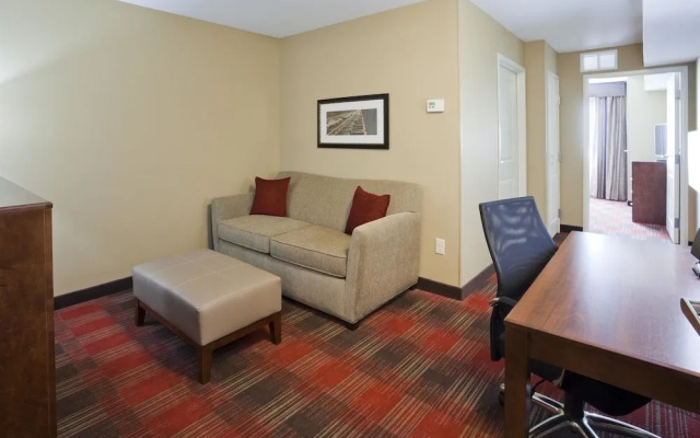 Gateway Park Hotel and Suites