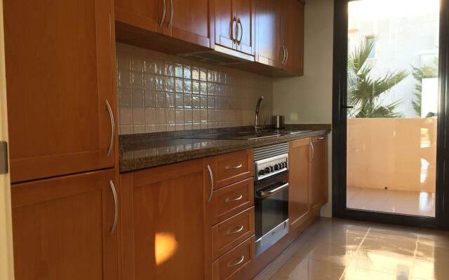 Superb SEA & Sunrise Luxurious Apartment
