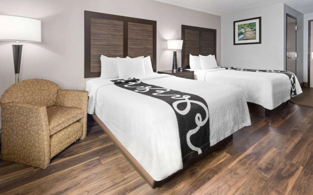 La Quinta Inn by Wyndham Buffalo Airport