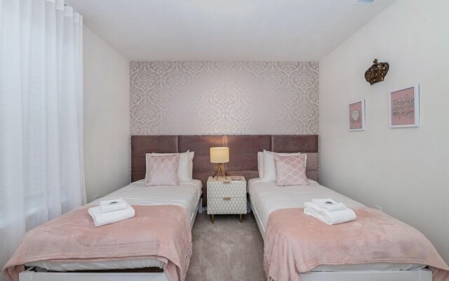 Solterra Resort 7463