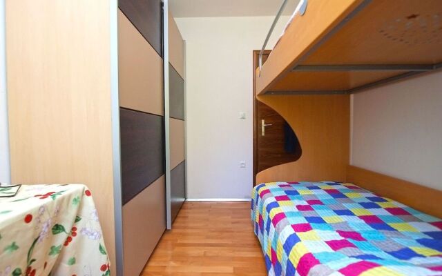 Apartment 640
