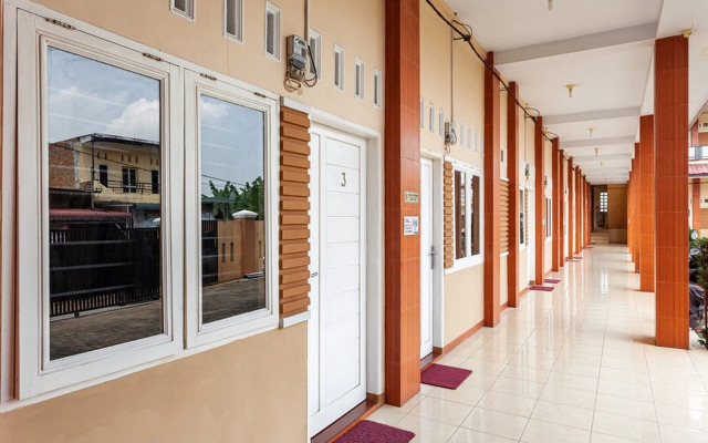 RedDoorz Syariah @ Jalan Letda Sujono Tembung