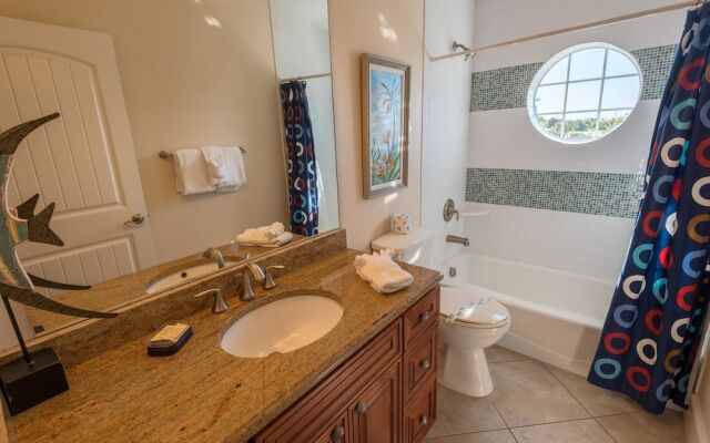 South Seas Apartment 6