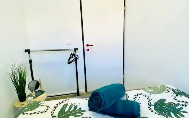 7BR Apt Near Schönbrunn for 15 Guests