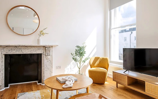 Urban Luxury in the Heart of Chelsea - King Bed!