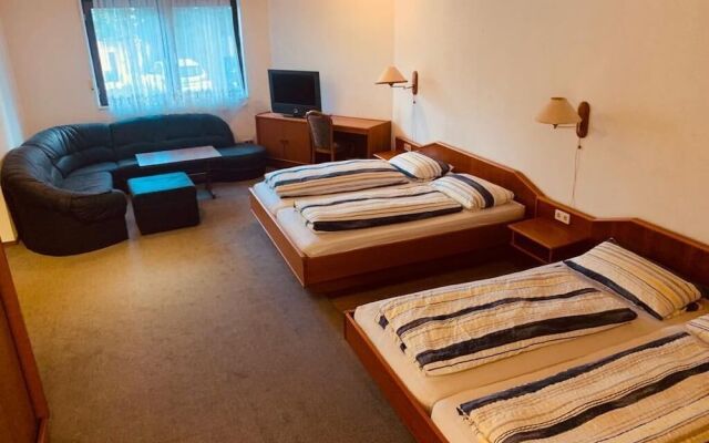 Hotel - Pension - Weller