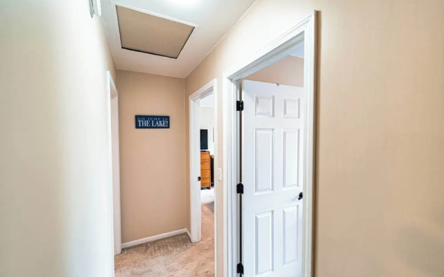 Osage Beach Getaway Lake Views Pet Friendly!