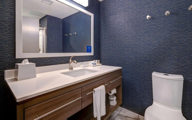 Home2 Suites Downtown Nashville/Metrocenter