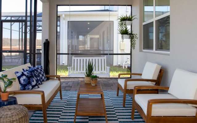 4577 Stunning 7BD Home