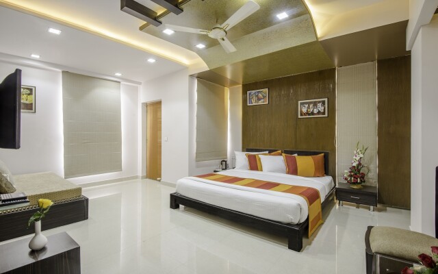 Hotel Yash Regency