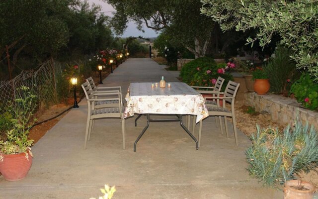 Nice Villa With Private Swimming Pool in Loutra NW Crete