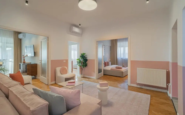 Vibrant & Spacious 3BR Condos on Amzei Square