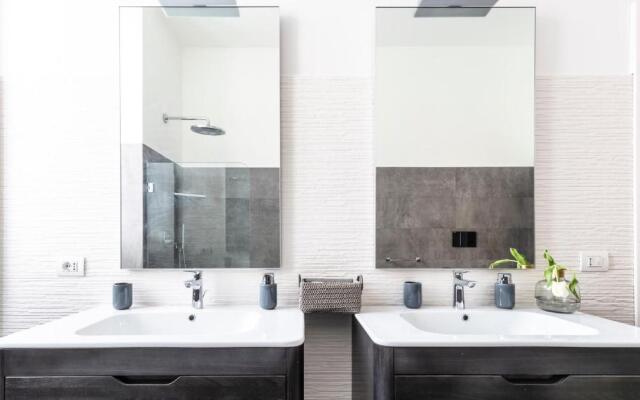 Plum Guide - Paparazzi